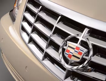 Logotipo 2008–11 Cadillac DTS "Platinum" '2007–05.2011