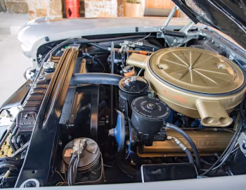 Bajo el capó 1958 Cadillac Eldorado Biarritz (6267SX)
