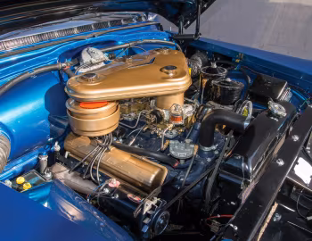 Bajo el capó 1956 Cadillac Eldorado Biarritz (6267)