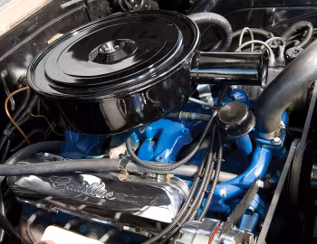 Bajo el capó 1964 Cadillac Eldorado Biarritz (6367P)