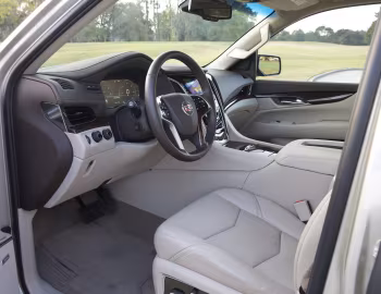 Інтер'єр 2015–20 Cadillac Escalade [North America] (GMTK2XL) '2014–20