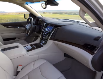 Інтер'єр 2015–20 Cadillac Escalade [North America] (GMTK2XL) '2014–20