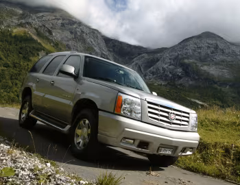 Cadillac Escalade [Worldwide] '2001–06