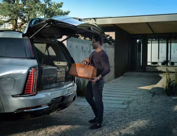 Ambos 2026 Cadillac Escalade IQL [North America] '2025–pr.