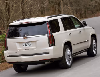 Cadillac Escalade Platinum [Japan] (GMTK2XL) '2015–20