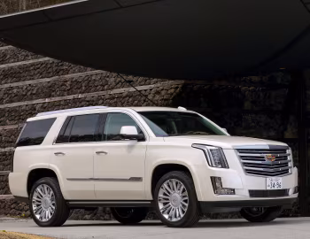 Cadillac Escalade Platinum [Japan] (GMTK2XL) '2015–20