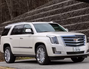 Cadillac Escalade Platinum [Japan] (GMTK2XL) '2015–20