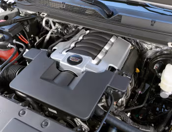 Bajo el capó Cadillac Escalade Platinum [Japan] (GMTK2XL) '2015–20