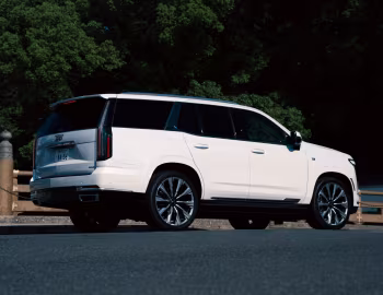 Cadillac Escalade Platinum [Japan] '2025–pr.