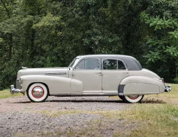 1941 Cadillac Fleetwood Sixty Special Sedan (6019S)