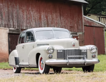 1941 Cadillac Fleetwood Sixty Special Sedan (6019S)