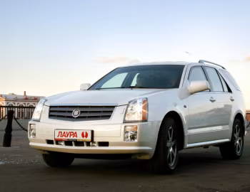 Лаура Cadillac SRX '2004–09