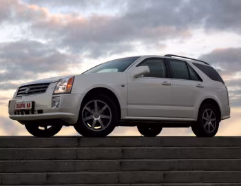 Лаура Cadillac SRX '2004–09