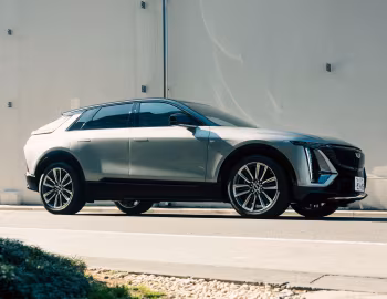 Cadillac Lyriq Sport [Japan] '2025–pr.