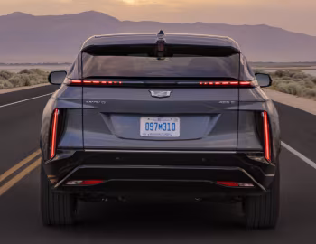 2023–pr. Cadillac Lyriq Luxury [North America] '03.2022–pr.