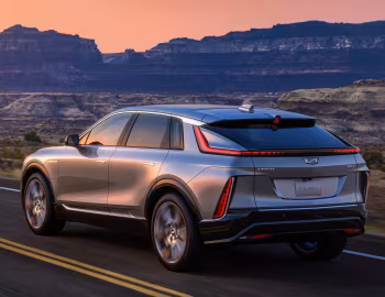 2023–pr. Cadillac Lyriq Luxury [North America] '03.2022–pr.