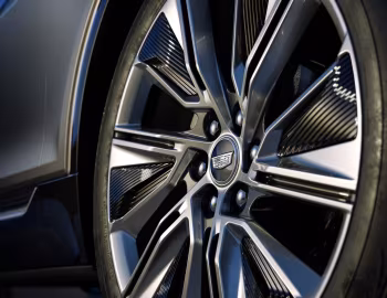 2023–pr. Cadillac Lyriq Luxury [North America] '03.2022–pr.