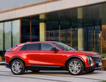 Cadillac Lyriq Luxury [EU-spec] '2023–pr.