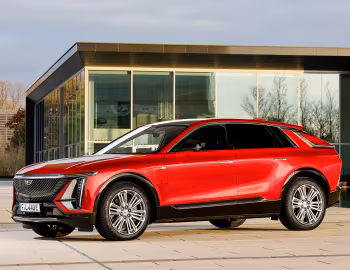 Cadillac Lyriq Luxury [EU-spec] '2023–pr.