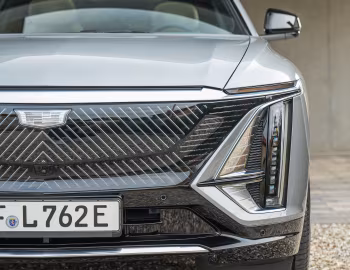 Cadillac Lyriq Luxury [EU-spec] '2023–pr.