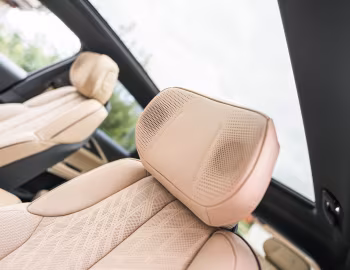 Interior Cadillac Lyriq Luxury [EU-spec] '2023–pr.