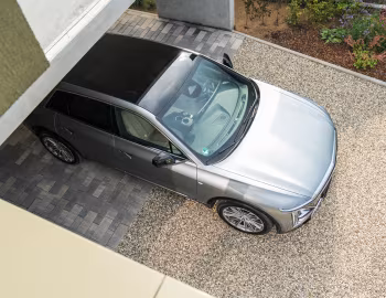 Cadillac Lyriq Luxury [EU-spec] '2023–pr.
