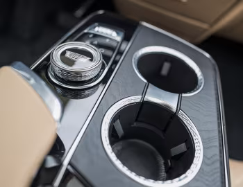 Interior Cadillac Lyriq Luxury [EU-spec] '2023–pr.