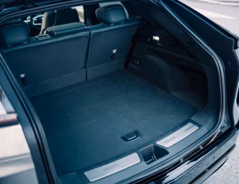 Ambos Cadillac Lyriq Sport [Japan] '2025–pr.