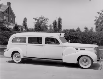 1938 Meteor-Cadillac V8 Series 38-75 Ambulance
