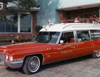 1972 Miller-Meteor Volunteer 48 Ambulance (698/Z 69890Z)