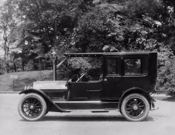 1913 Cadillac Model 30 Limousine