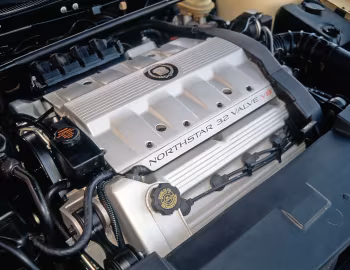 Sous la capuche 1993 Cadillac Allanté [North America] (VS3 S67) '1992–93