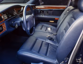 Interior 1994 Cadillac Sedan DeVille (KD5-D69)