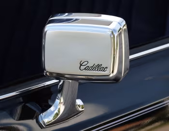 1984 Cadillac Sedan de Ville (6D-M69) '09.1983–84