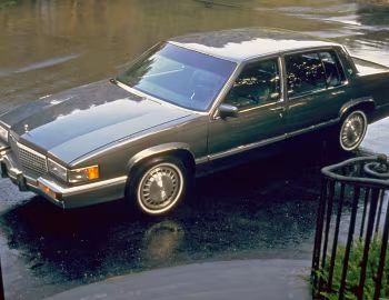 1989–90 Cadillac Sedan de Ville