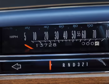 Torpedo 1984 Cadillac Sedan de Ville (6D-M69) '09.1983–84