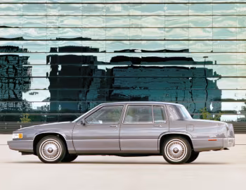 1989–90 Cadillac Sedan de Ville
