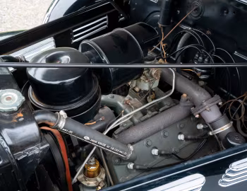 Bajo el capó 1938 Cadillac Series 75 Town Sedan by Fleetwood (38-7539)