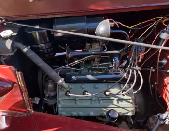 Bajo el capó 1937 Cadillac Series 75 V8 Touring Sedan by Fleetwood '11.1936–37