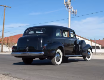 1939 Cadillac Series 90 V16 7-passenger Imperial Touring Sedan by Fleetwood (39-9033)