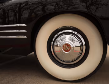 1942 Cadillac-Fleetwood Seventy-Five 5-passenger Sedan (42-7519F) '09.1941