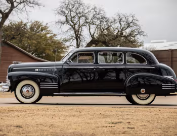 1942 Cadillac-Fleetwood Seventy-Five 5-passenger Sedan (42-7519F) '09.1941