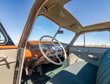 Interior 1940 Cadillac Sixty Special with Sunshine Turret Top (6019SA)