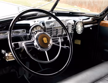 Panel frontal 1941 Cadillac Sixty Special Town Car by Derham