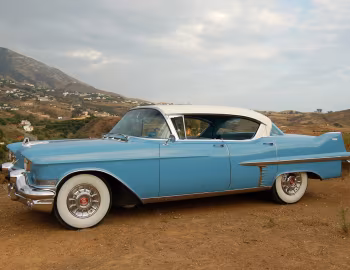 1957 Cadillac Sixty-Two Hardtop Sedan (6239)