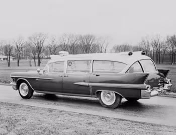1958 Superior-Cadillac Rescuer Ambulance (58-86 8680S)