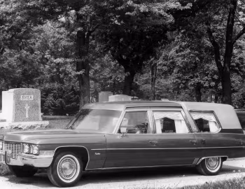 1972 Superior-Cadillac Crown Sovereign Limousine Combination (698/Z 69890Z)