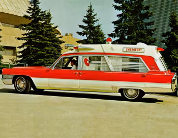 1965 Superior-Cadillac Rescuer Ambulance (65-698 69890-Z)