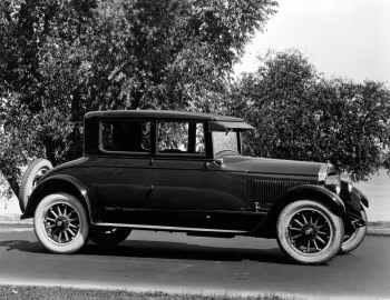 1925 Cadillac V-63 Custom 5-passenger Coupe (5740)