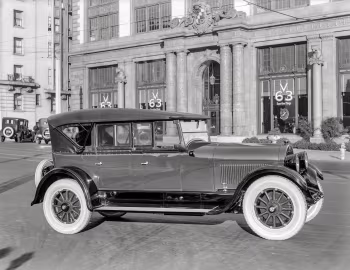 1924 Cadillac V-63 Phaeton with California Top '09.1923–24